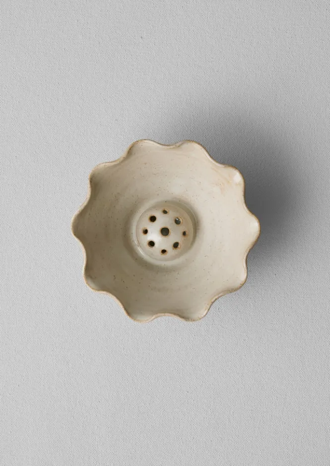 Decorative Pieces|Ceramics-TOAST Alice Passingham Scalloped Flower Frog White