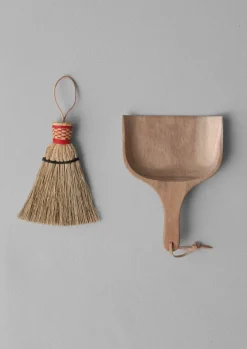 Kitchen-TOAST Sorghum Table Dustpan and Brush Natural